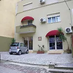 Apartment Small Boutique & Garden *