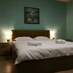Apartment Small Boutique & Garden Tirana