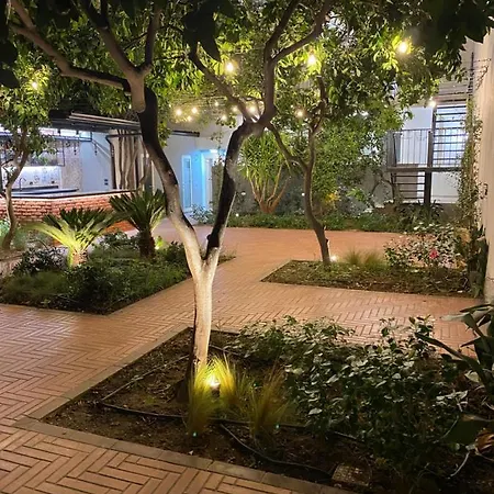 Διαμέρισμα Small Boutique & Garden Τίρανα