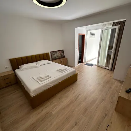 Small Boutique & Garden Διαμέρισμα