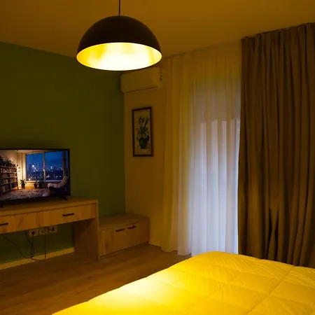 Small Boutique & Garden Apartament