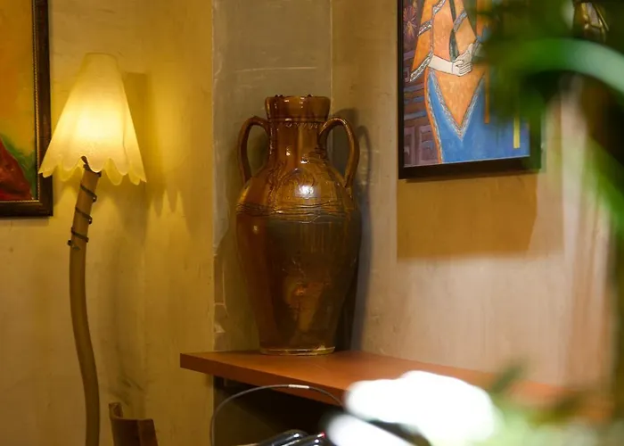 Small Boutique & Garden Apartment *