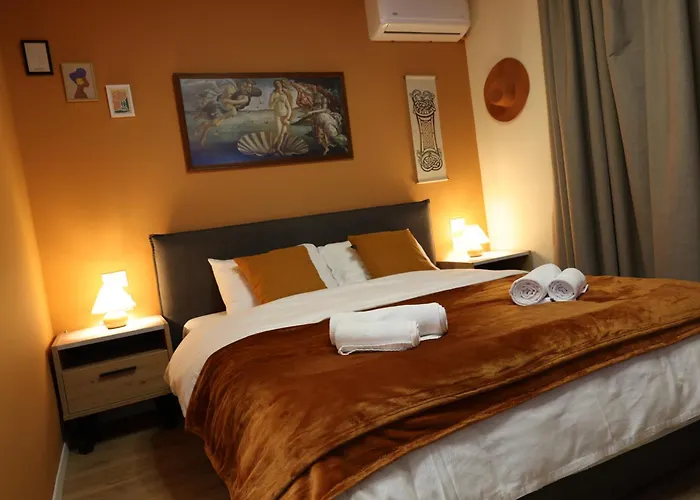 Small Boutique & Garden